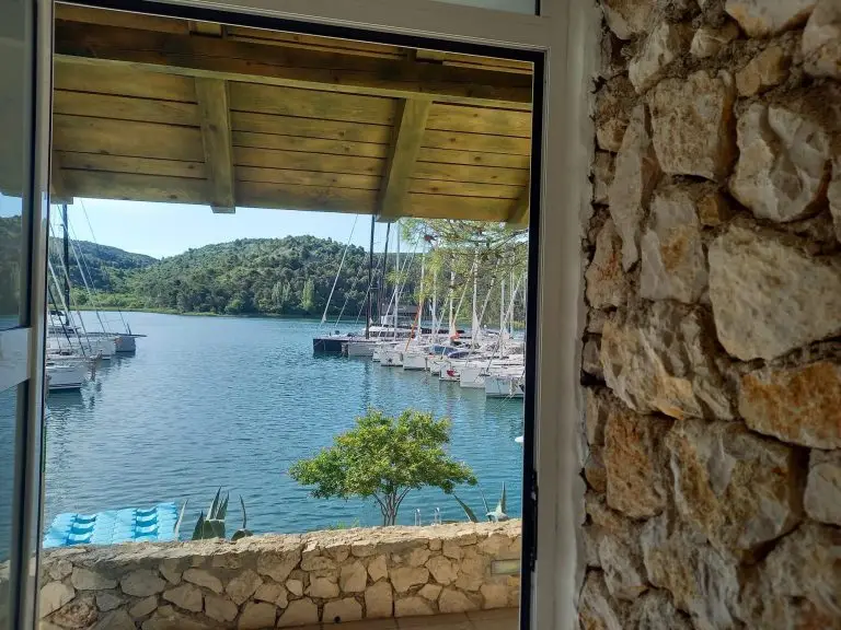 maisema kroatian purjehdusretkeltä